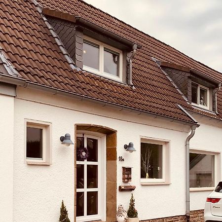 Souterrain Zimmer mit separatem Eingang und Bad Düsseldorf Exterior foto